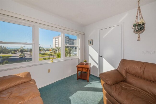 Foto del edificio - 8 Glencoe Pl