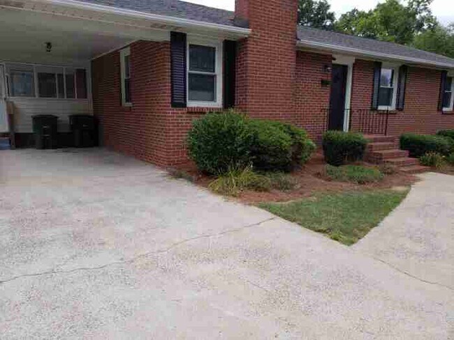 Foto del edificio - 1218 Bolton St