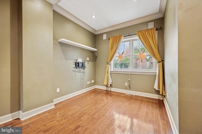 Building Photo - 2351 E York St