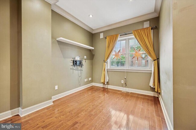 Foto del edificio - 2351 E York St