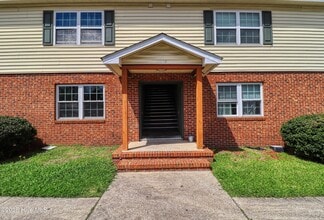 Building Photo - 2314 Indian Dr