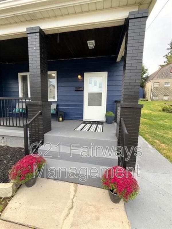 Building Photo - 1231 Denisonview St