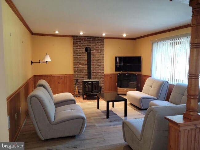 Building Photo - 35 Ramblewood Dr