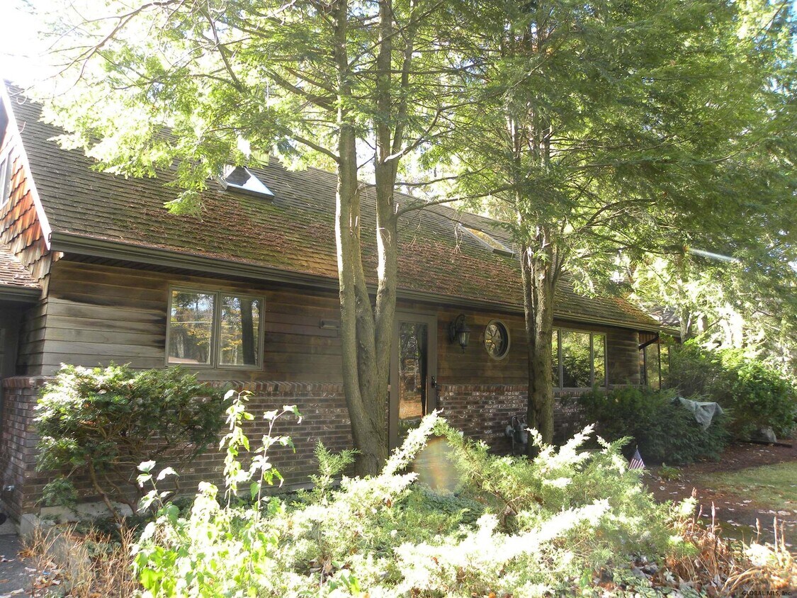 Primary Photo - 728 Plank Rd