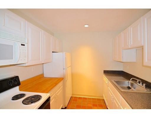 Building Photo - 55 St Germain St