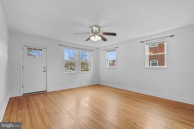 Building Photo - 227 Willow Ave