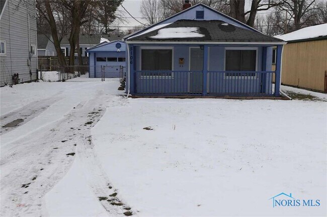 Building Photo - 5106 Golden Rd