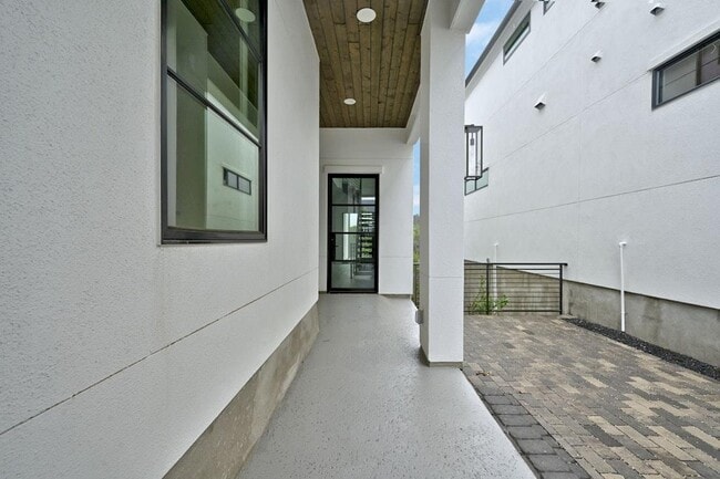 Foto del edificio - 6805 Adeline Wy