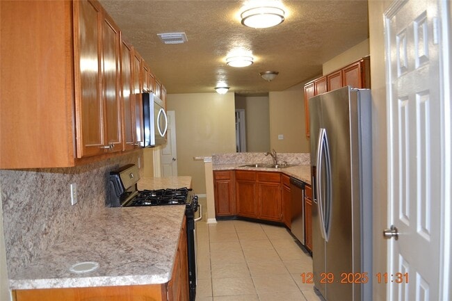 Building Photo - 16430 Canario Dr