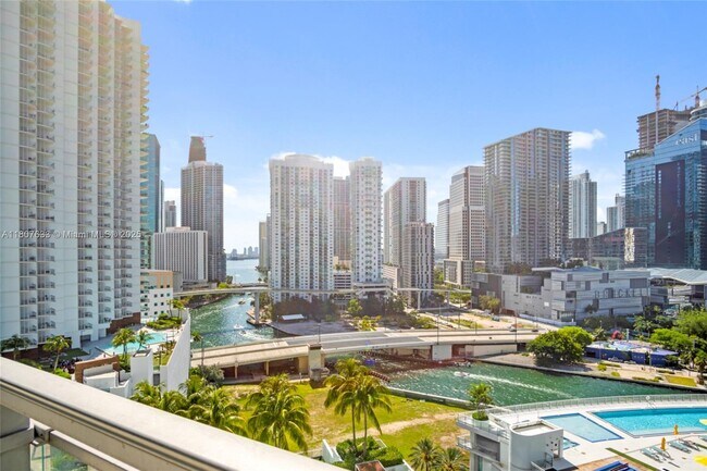 Foto del edificio - 90 SW 3rd St
