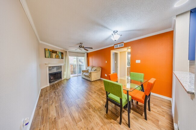 Building Photo - 18800 Egret Bay Blvd