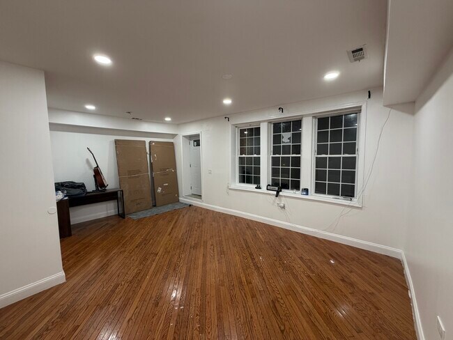 Foto del edificio - 2858 W 21st Pl