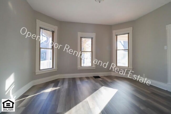 Foto del edificio - 340 W Dewald St