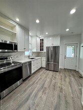 Building Photo - 1503 Rose Ln