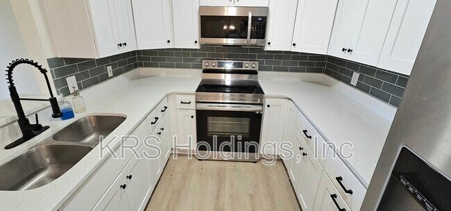 Foto del edificio - 9535 Bay Front Dr