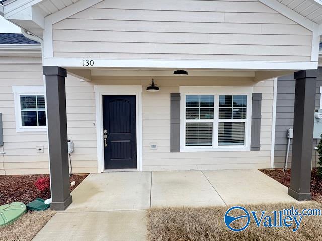 Foto del edificio - 130 Foster Wy Dr