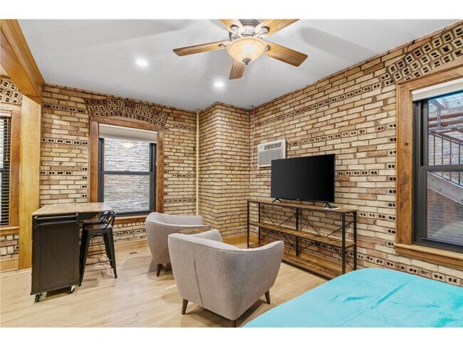 Foto del edificio - 11 S 12th St