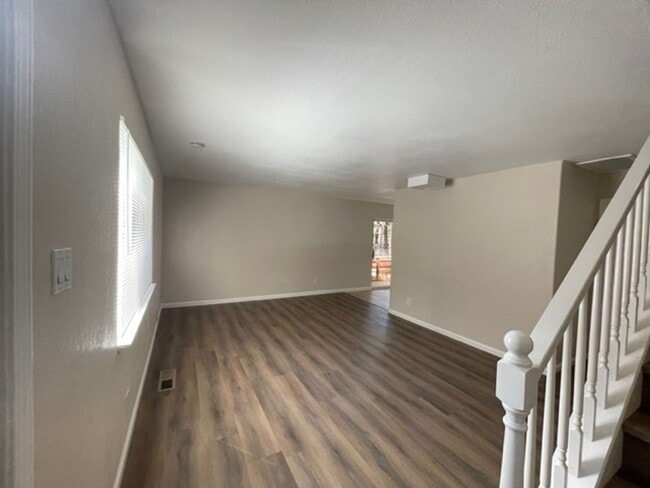 Building Photo - Low elevation condo in small complex with garage