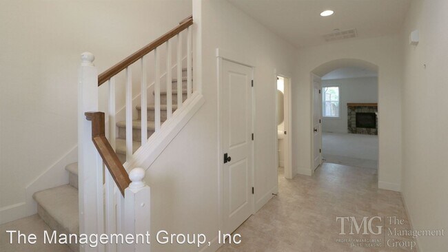 Foto del edificio - 4 br, 2.5 bath House - 2521 NW Lorenz Street