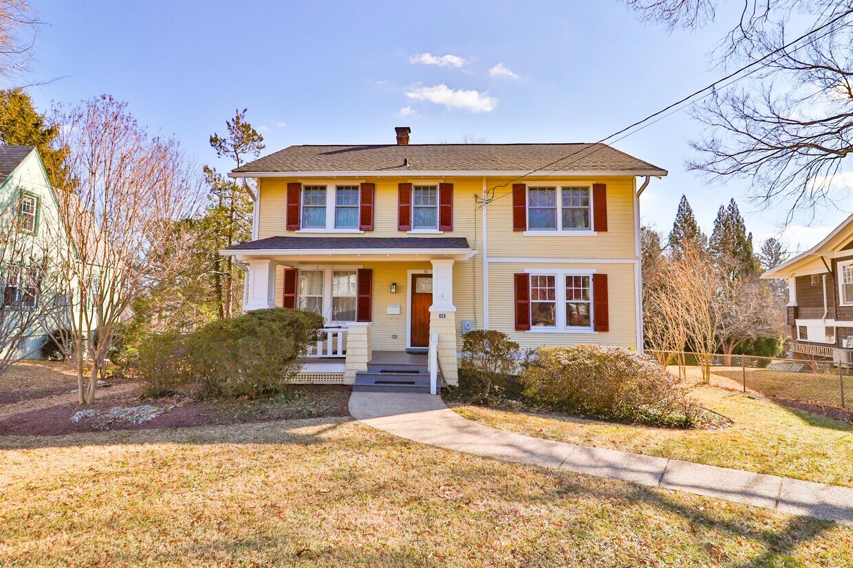 Primary Photo - 14 Williams St