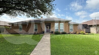 Building Photo - 2210 Ridgewood