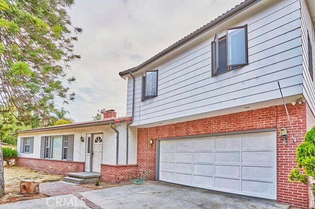 Building Photo - 2751 Batson Ave