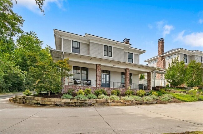 Building Photo - 1850 N Clifton Ave