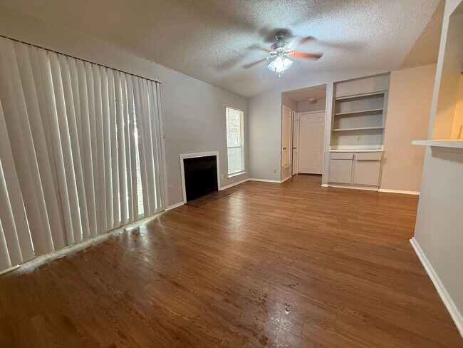 Building Photo - Vigil Properties2 (12812 Tomanet Trl)
