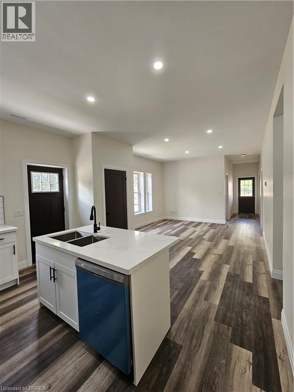 Photo du bâtiment - 753 Colborne St E