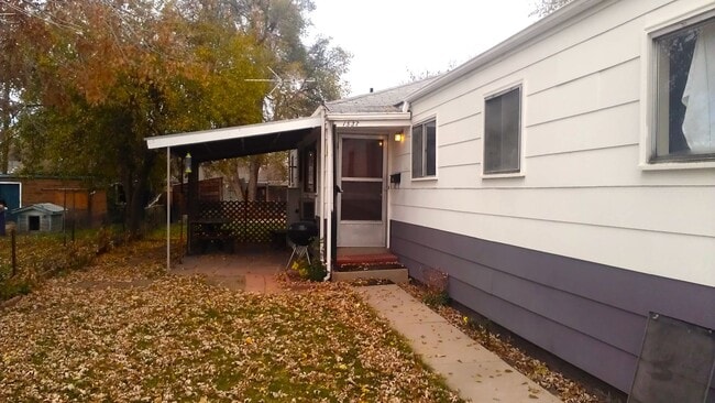 NICE DENVER DUPLEX!! CONVIENIENT LOCATION!! - NICE DENVER DUPLEX!! CONVIENIENT LOCATION!! House
