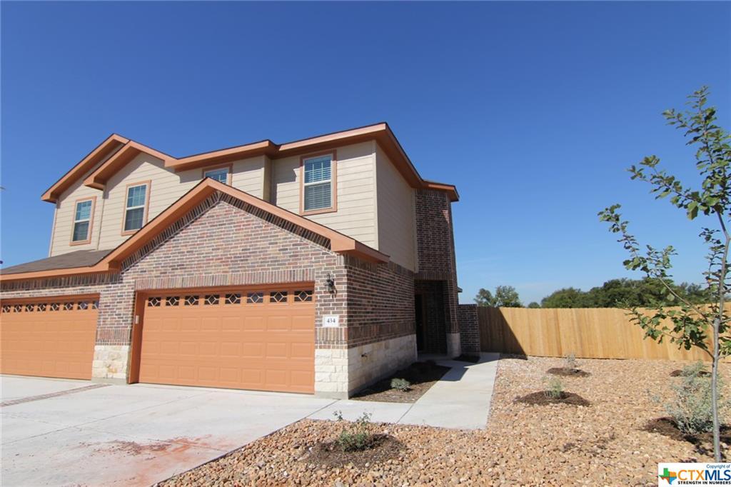 434 Creekside Curve, New Braunfels, TX 78130 Townhome Rentals in New