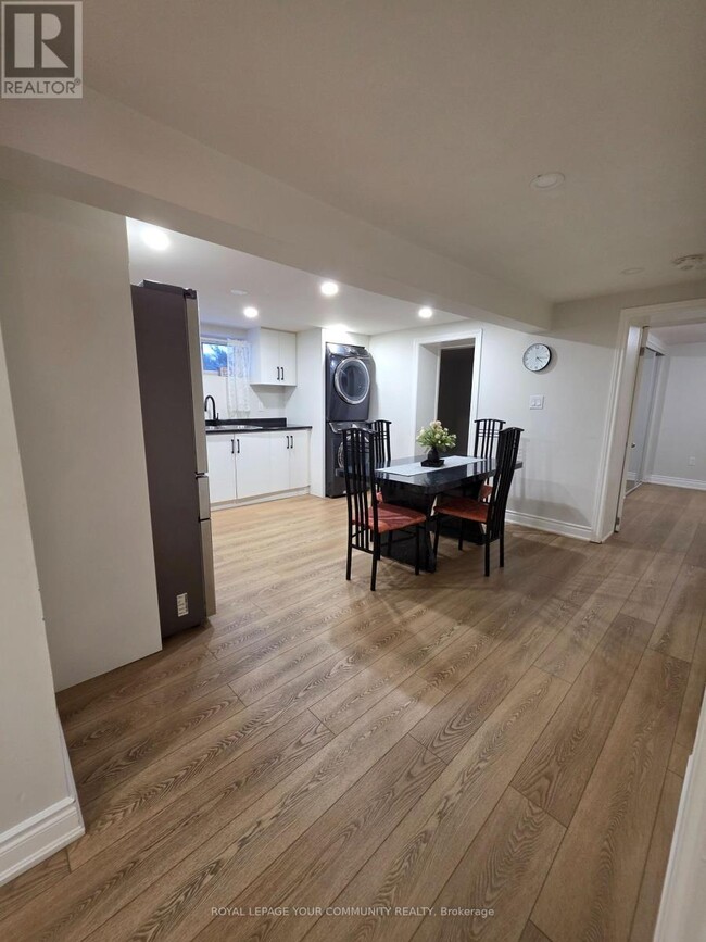 Building Photo - 2 Hardisty Dr