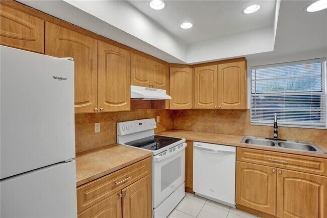 Foto del edificio - 7101 W Sunrise Blvd