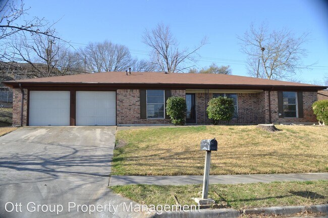 Building Photo - 3 br, 2 bath House - 624 Manning Dr.