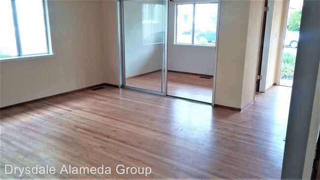 Building Photo - 3 br, 2 bath House - 2838 Washington