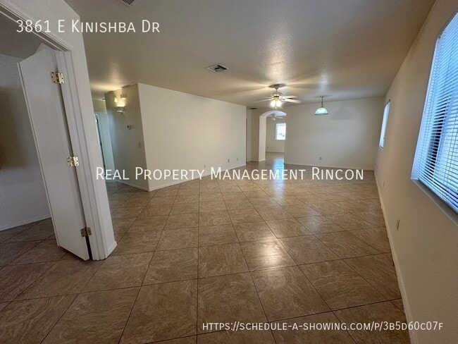 Building Photo - 3861 E Kinishba Dr