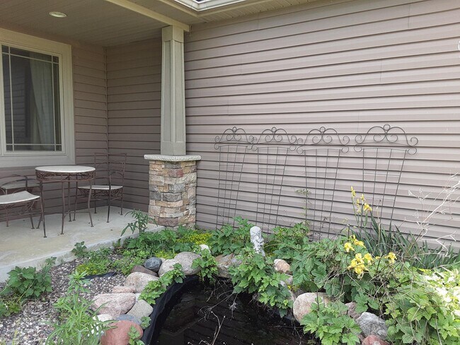 Foto del edificio - 6365 Summit Pointe Rd NW