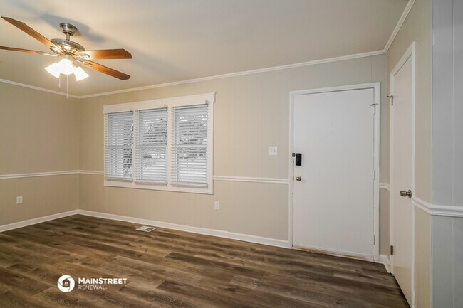 Building Photo - 9732 Sue Helen Dr