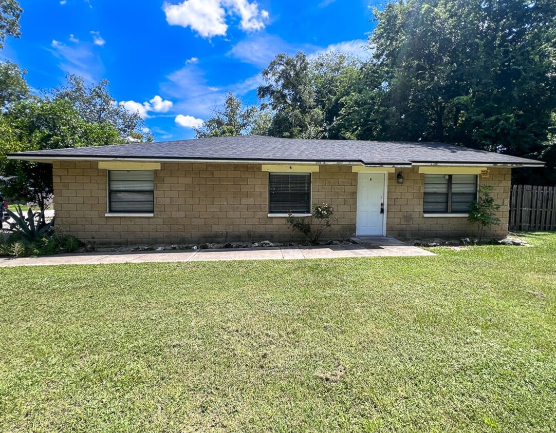 Primary Photo - 2292 - Sugarfoot Oaks