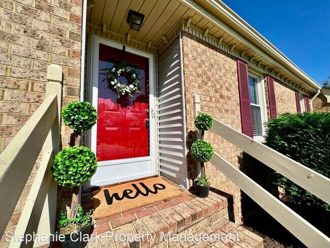 Building Photo - 4 br, 2.5 bath House - 2189 Hedgelawn Way