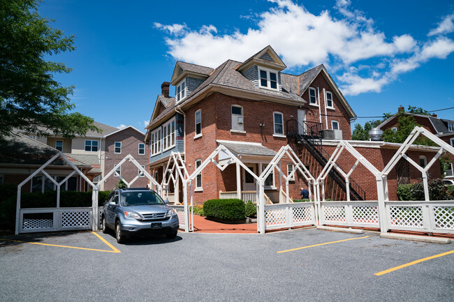 Building Photo - Chelsea Avenue Court