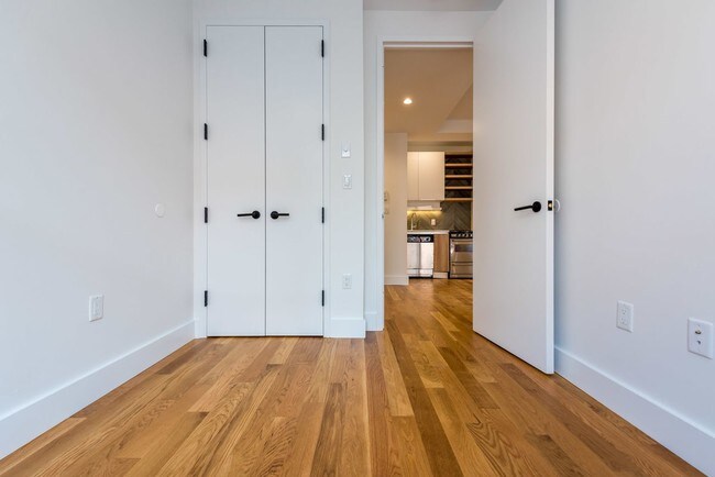 Foto del edificio - 724 5th Ave