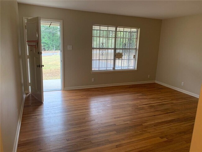 Foto del edificio - 5420 Dogwood Trail