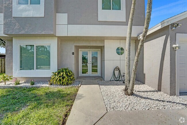 Building Photo - 9849 Ridgecreek Rd