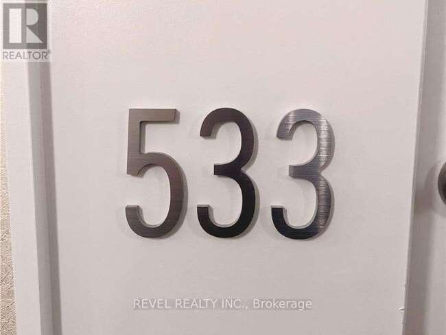 Building Photo - 3091 Dufferin St