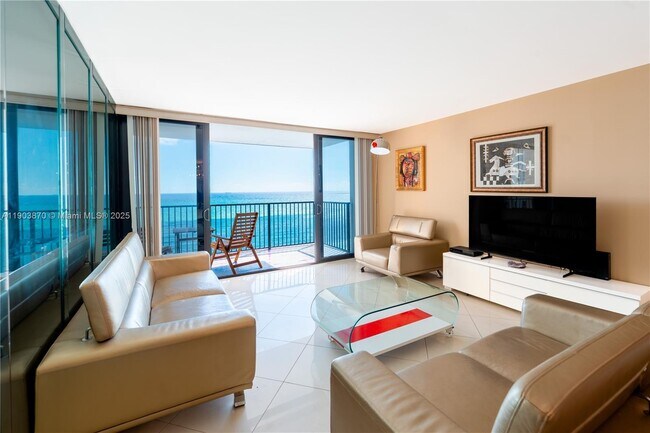 Foto del edificio - 2101 S Ocean Dr