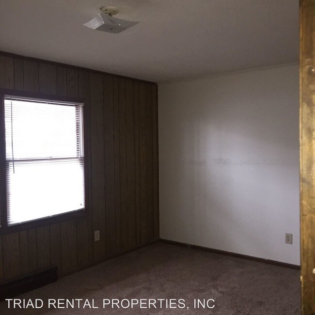 Foto del edificio - 101 N CHERRY St