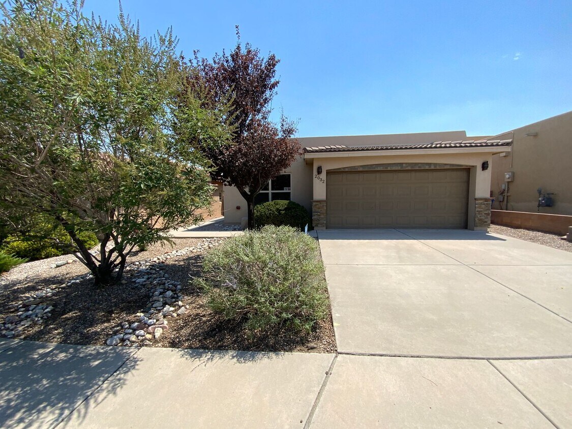Primary Photo - 3 Bedroom Custom Single Story Home Availab...