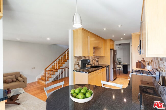 Building Photo - 17087 Palisades Cir