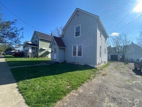 Building Photo - 2325 20th St SW
